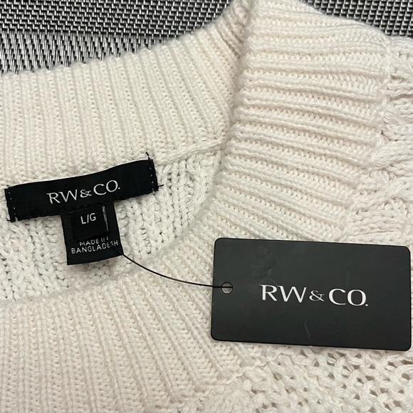 NWT~RW&CO Cable Knit Sweater~Size L~White~Batwing Sleeves - Picture 12 of 14